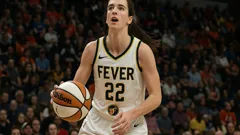 Caitlin Clark’s Epic Rise Transforms Indiana Fever and Ignites the WNBA